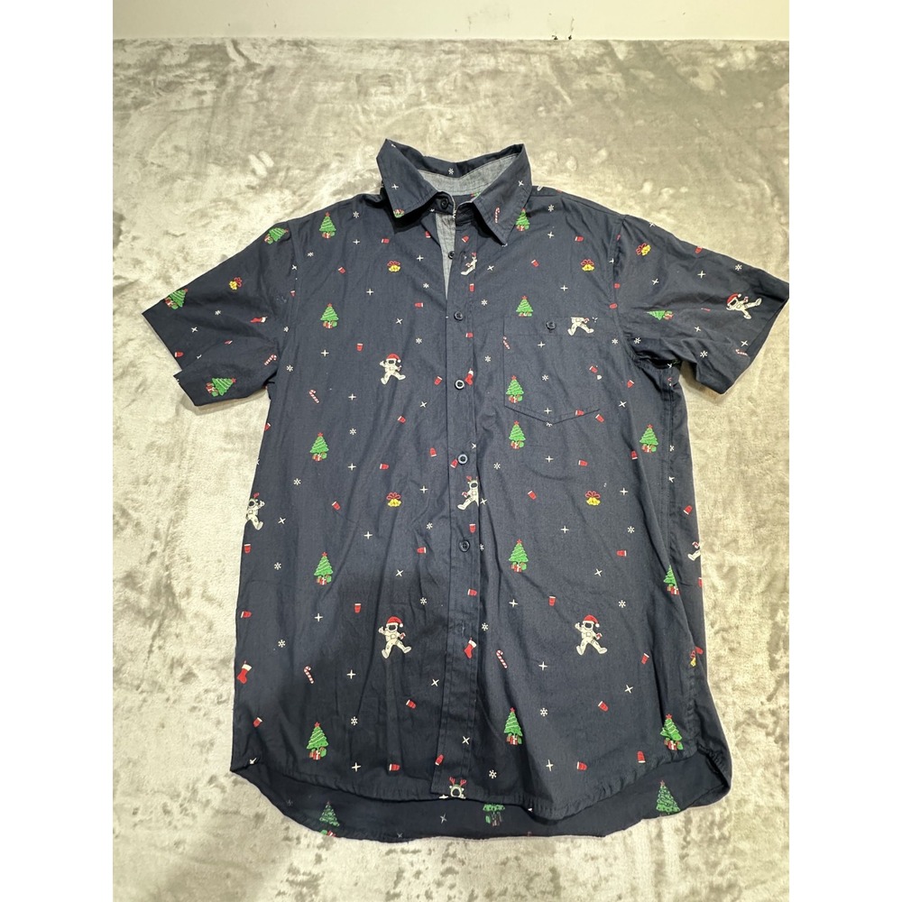 Eighty Eight Shirt Men's Size Medium Blue Button Up Christmas Theme Short Sleeve